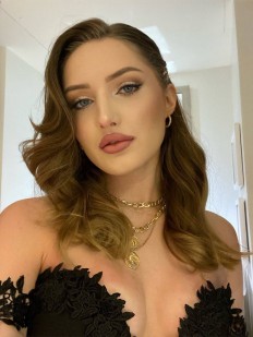 Фото проститутки Юля №1 в городе Магнитогорск